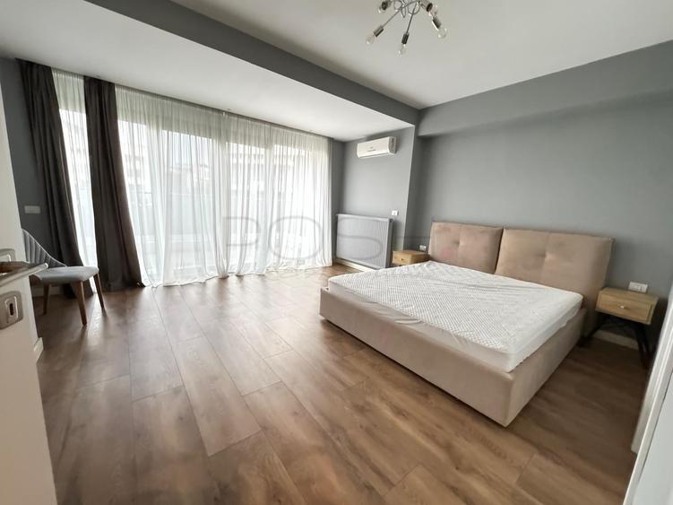 Casă individuală cu 6 camere cu Canalizare în Băneasa