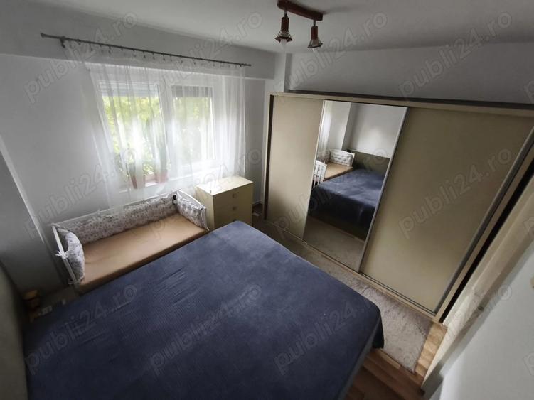 Apartament cu 3 camere semidecomandat în Micro 16
