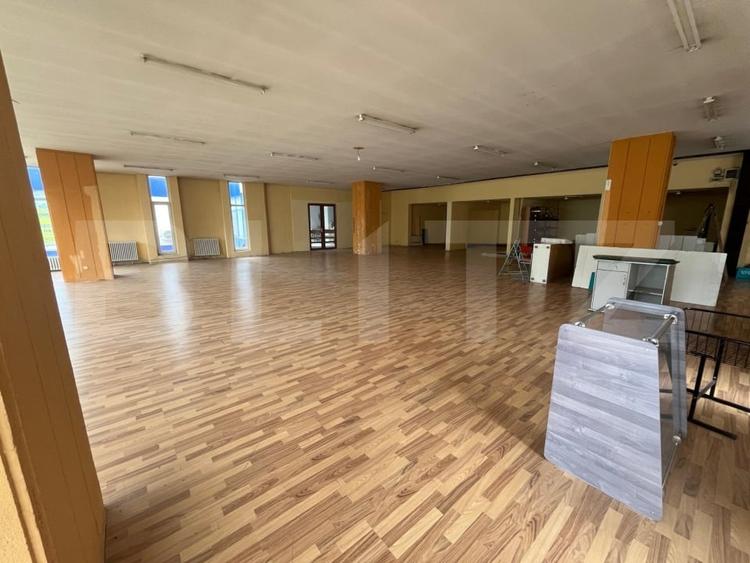 Spațiu comercial, de 790 mp, în Rogerius