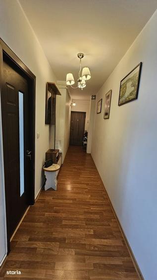 Apartament cu 2 camere în Micro 20