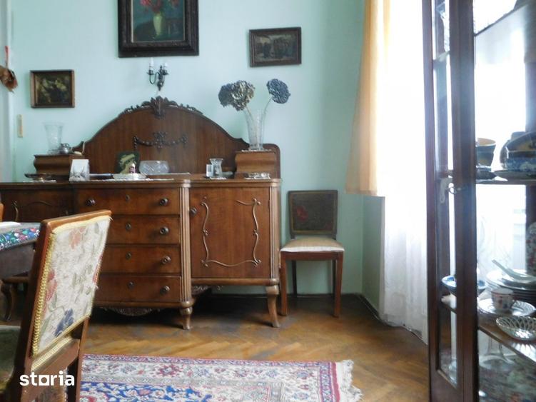 Apartament cu 4 camere în Central