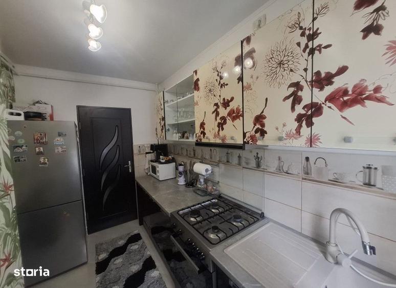 Apartament cu 3 camere semidecomandat în Metalurgie