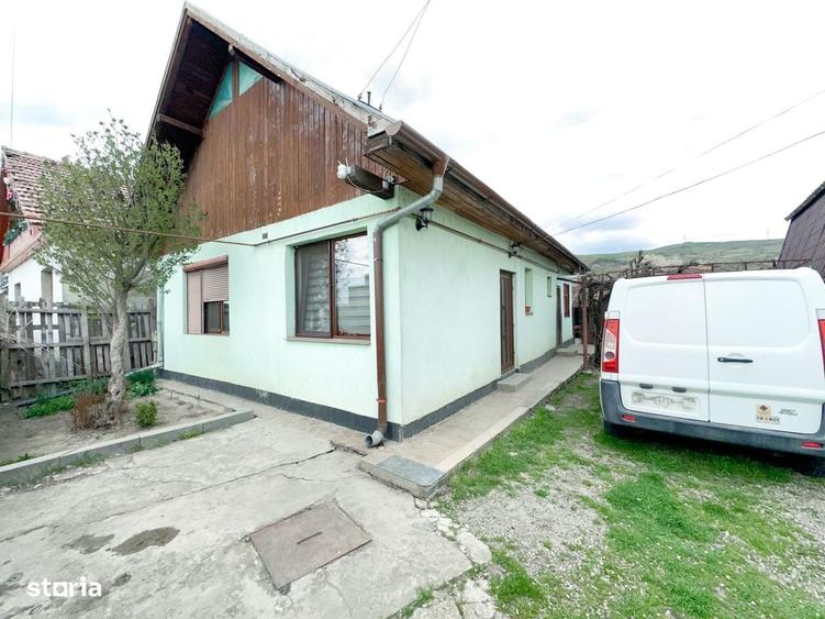 Casă cu 3 camere cu Teren 1176 Mp în Central