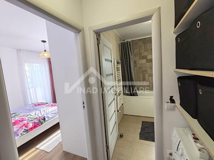 Apartament cu 2 camere semidecomandat, mobilat în Florești