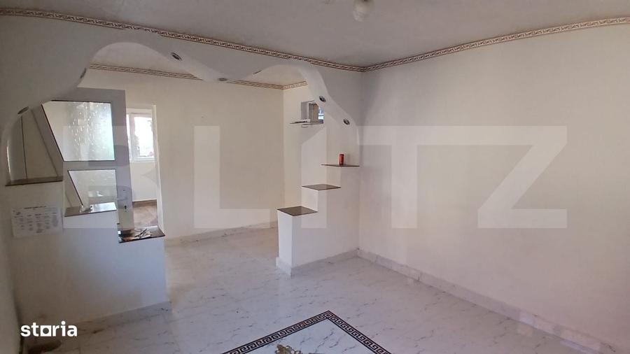 Casă cu 3 camere în Aluniș