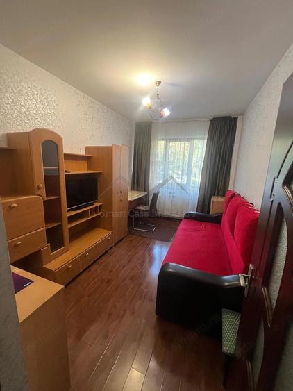 Apartament cu 2 camere decomandat în Filiași