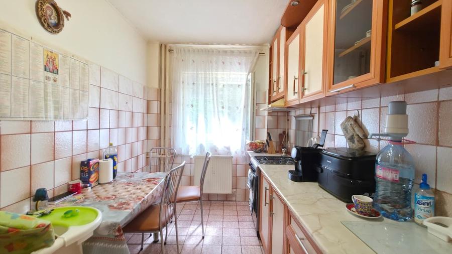 Apartament cu 2 camere decomandat în 1 Decembrie 1918