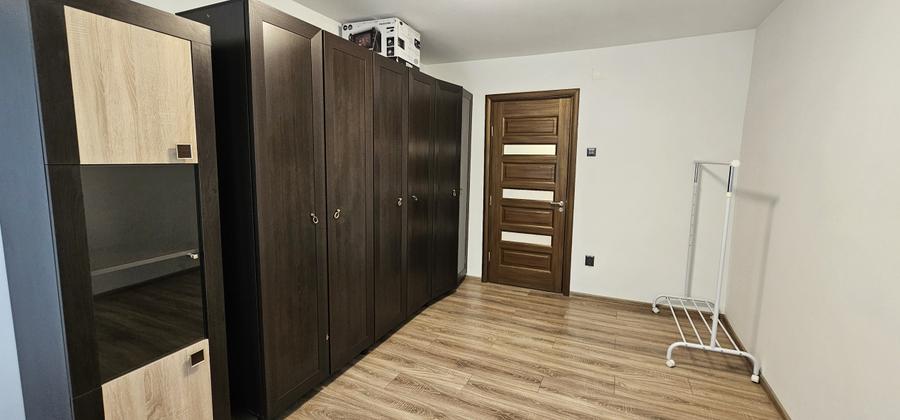 Apartament cu 3 camere decomandat, mobilat în Obor