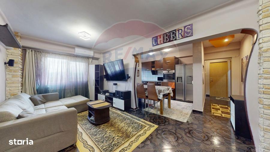 Apartament cu 3 camere decomandat în Triaj
