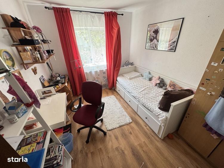 Apartament cu 4 camere decomandat în Central