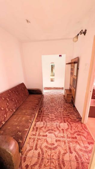 Apartament cu 2 camere decomandat în Titan