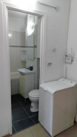 Garsonieră decomandată în Central