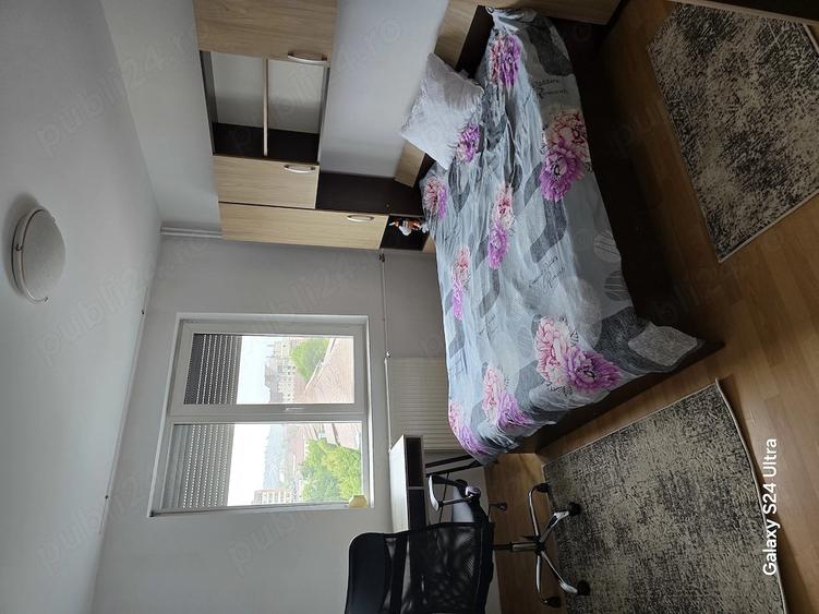 Apartament cu 4 camere în Decebal