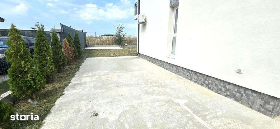 Casă cu 5 camere cu Teren 330 Mp în Ferme