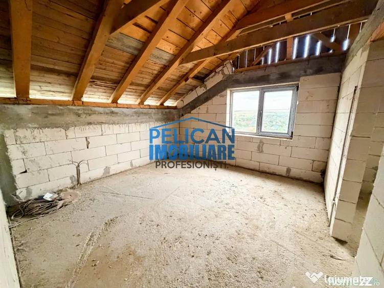 Casă cu 4 camere cu Teren 500 Mp în Malcoci