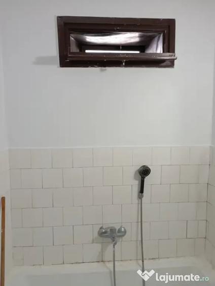 Apartament cu 2 camere decomandat în Tractorul