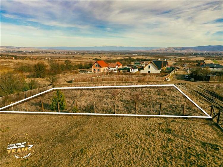 Teren Construcții intravilan de 1200 mp, în Sâncraiu
