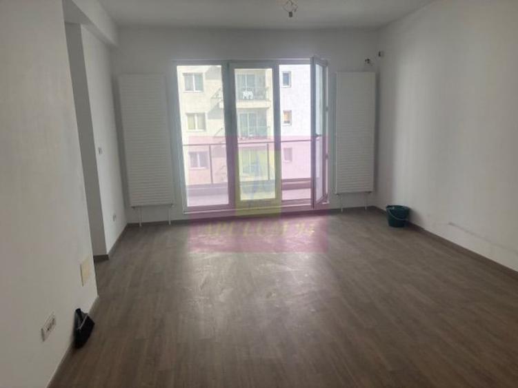 Apartament cu 2 camere semidecomandat în Prelungirea Ghencea