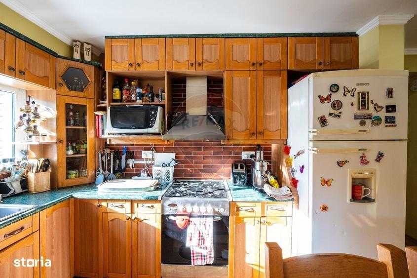 Apartament cu 3 camere în Valea Muscelului