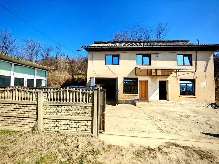 Spațiu comercial, de 140 mp, în Dârmănești