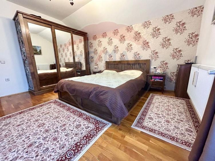 Casă cu 4 camere cu Teren 589 Mp în Sântandrei