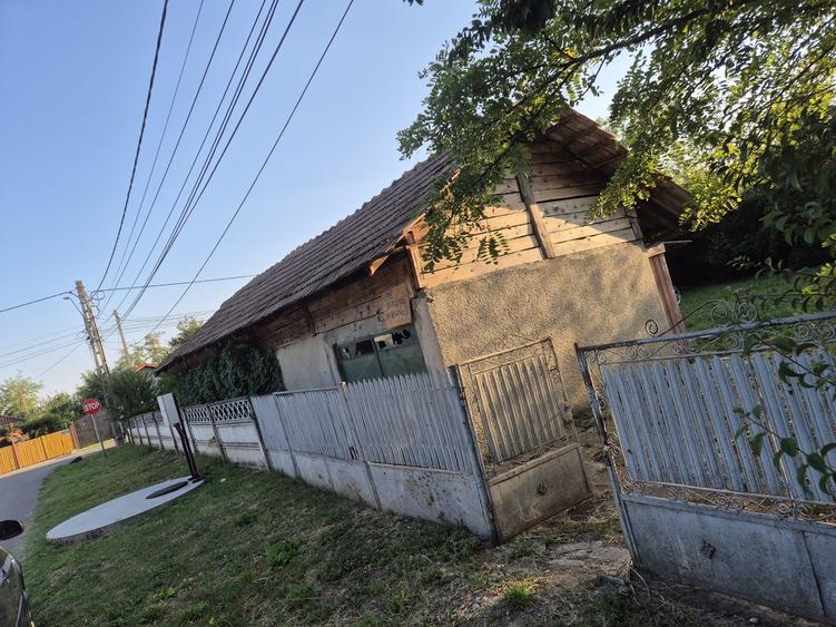 Casă cu 3 camere în Fulga