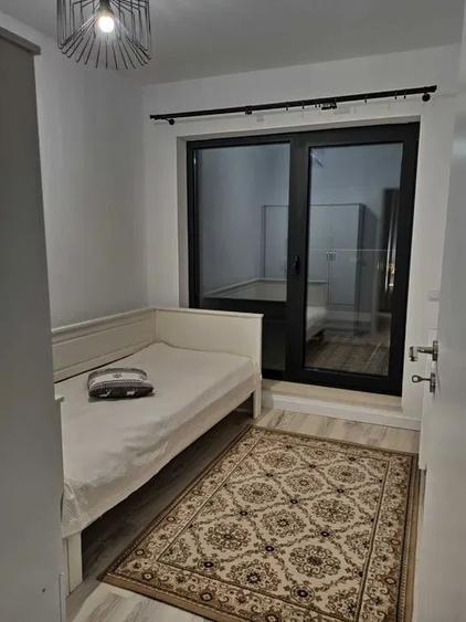 Apartament cu 3 camere decomandat în Zorilor
