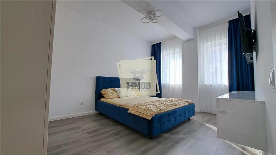 Apartament cu 3 camere decomandat, mobilat în Exterior Sud