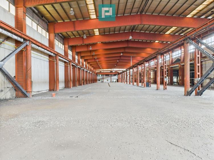 Spațiu industrial, de 3,826.8000488281 mp, în Exterior Vest