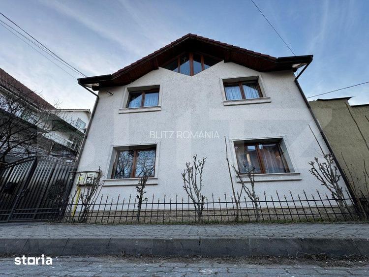 Casa cu 9 camere si 680mp teren zona Cetate