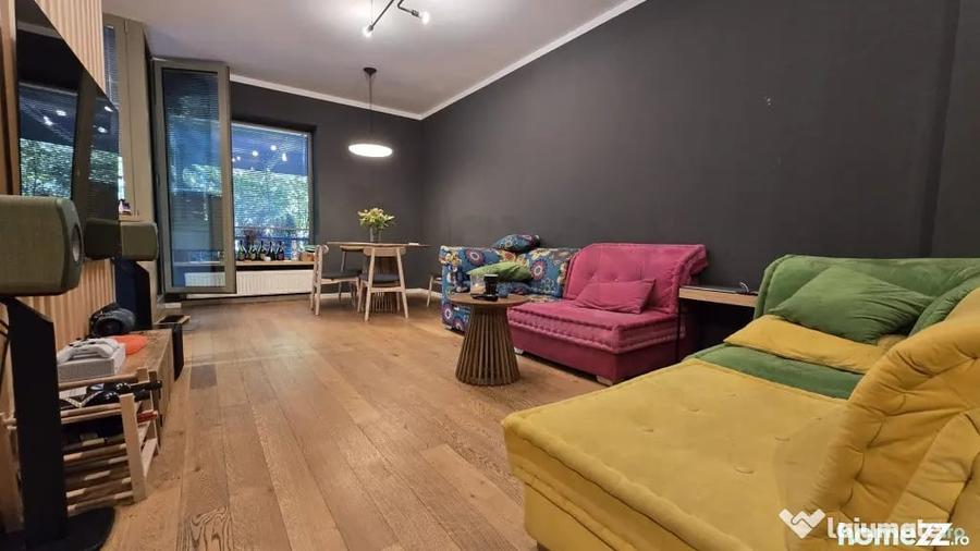 Apartament cu 3 camere decomandat în Aviației