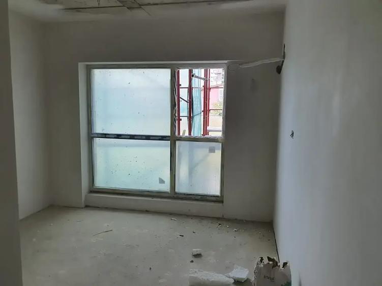 Apartament cu 2 camere decomandat în Titan