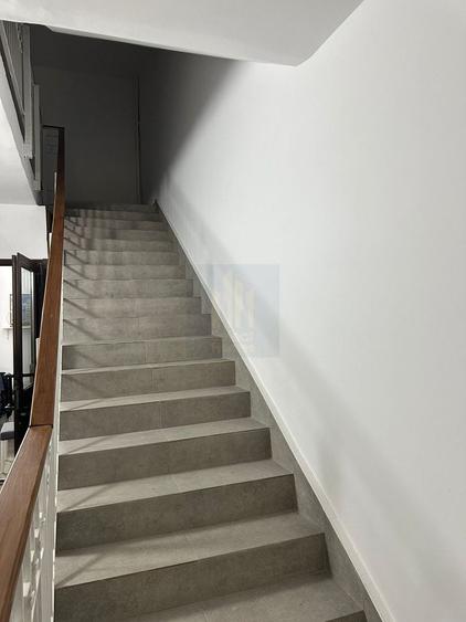 Apartament cu 3 camere decomandat, mobilat în P-ța Alba Iulia