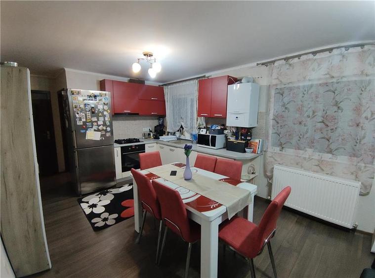 Casă individuală cu 4 camere cu Teren 500 Mp în Nazna