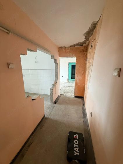 Apartament cu 2 camere semidecomandat în Central