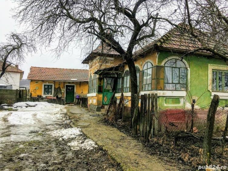 Casă cu Teren 964 Mp în Orlești