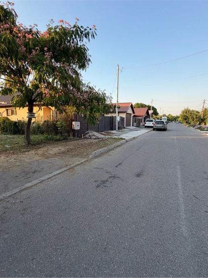 Teren de 800 mp, în Lehliu