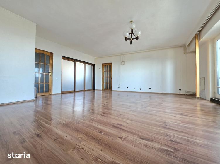 Apartament cu 4 camere în Militari