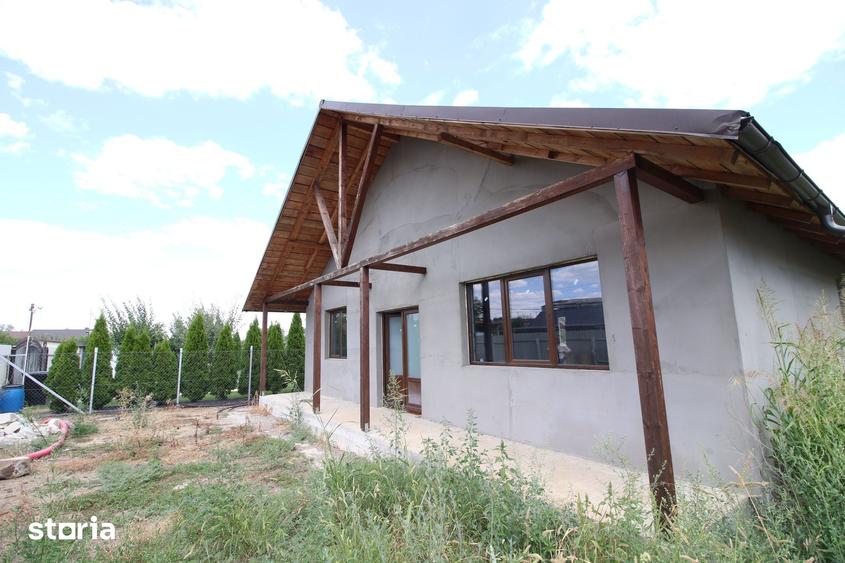 Casă cu 3 camere cu Teren 496 Mp în Tulucești