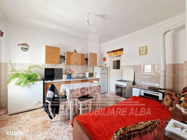 Casă cu 4 camere în Sânmiclăuș