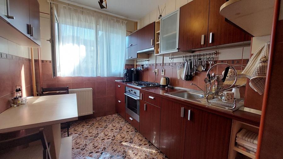 Apartament cu 2 camere decomandat, mobilat în Titan