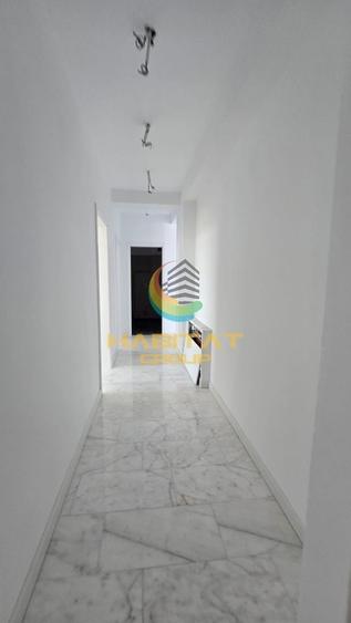 Penthouse cu 4 camere decomandat în Berceni