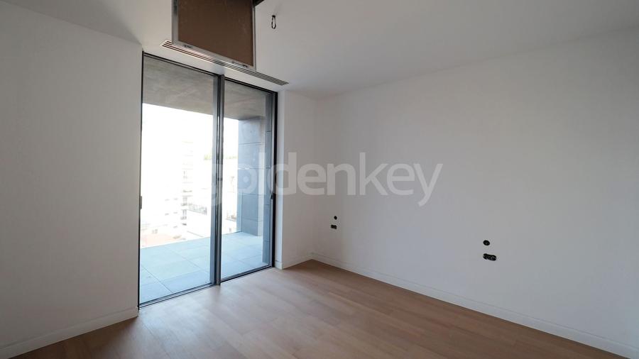 Apartament cu 4 camere decomandat în Floreasca