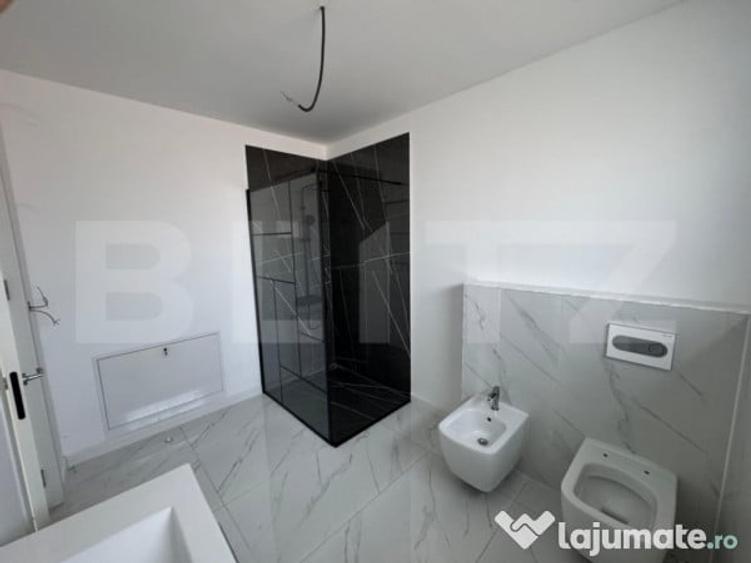 Casă cu 4 camere cu Teren 240 Mp în Central