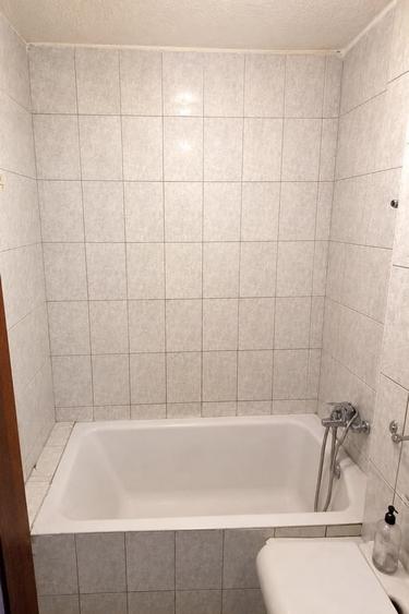 Garsonieră decomandată în Sud