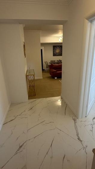 Apartament cu 3 camere decomandat, mobilat în Casa de Cultură
