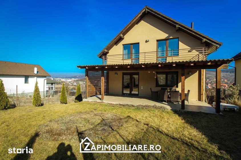 Casă cu 5 camere cu Teren 444 Mp în Corunca