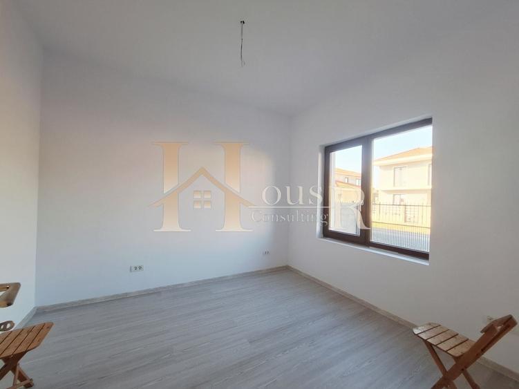 Duplex cu 5 camere cu Canalizare în Girocului
