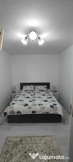 Apartament cu 3 camere semidecomandat în Ultracentral