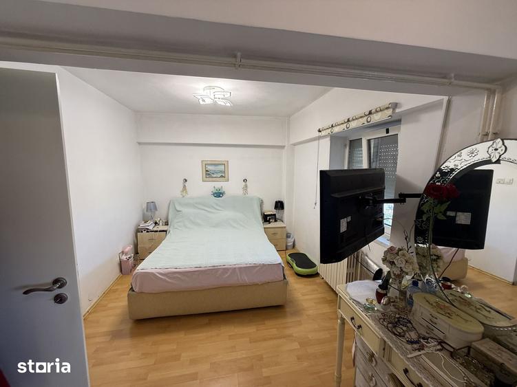 Apartament cu 3 camere decomandat în ICIL